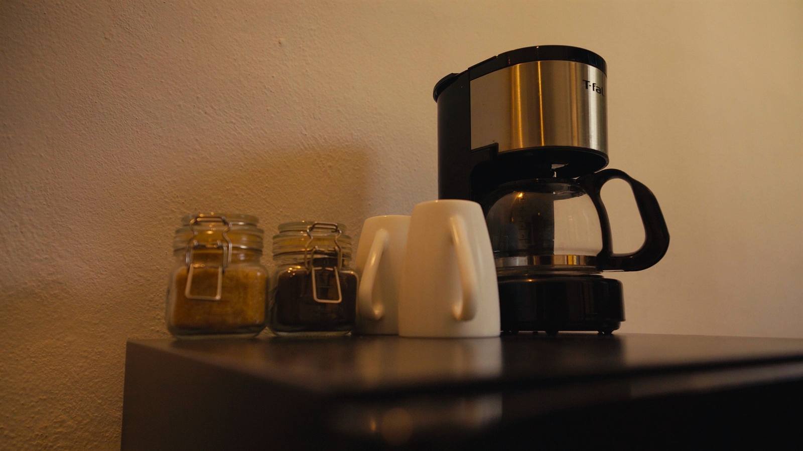 Casa Di Giulio: in-room coffee maker with two cups